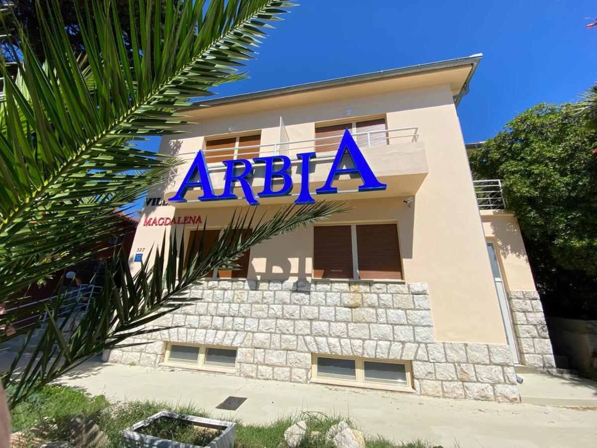 Villas Arbia - Magdalena By The Beach Banjol エクステリア 写真